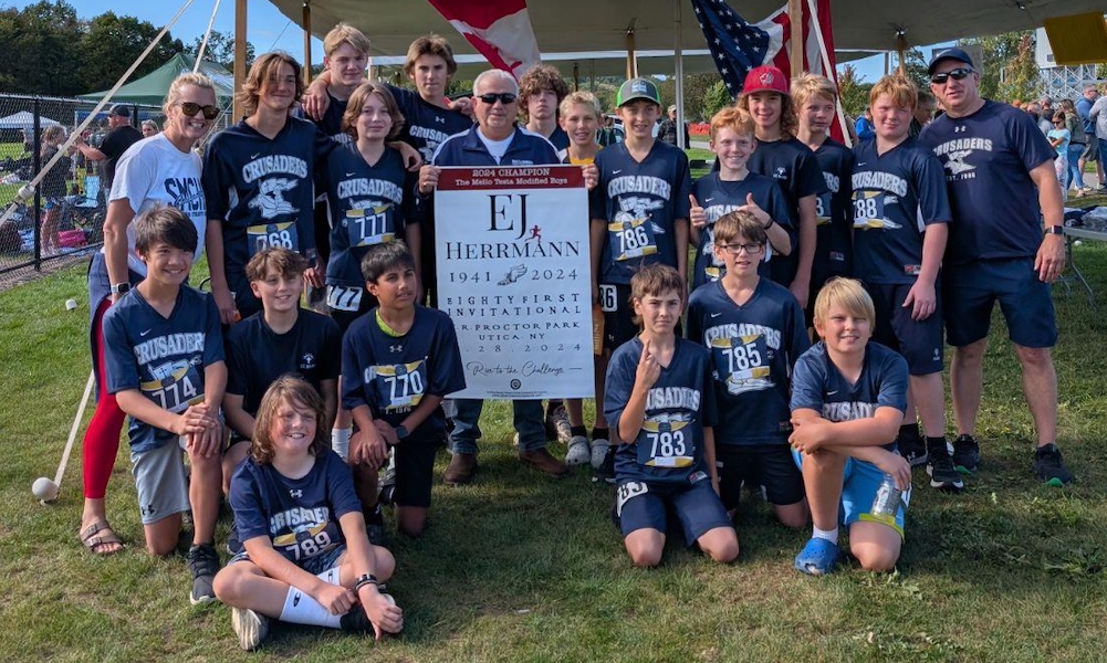 Image of the Mello Testa Boys Modified winning team St. Mary - Brockville, presented by Mr. Mello Testa