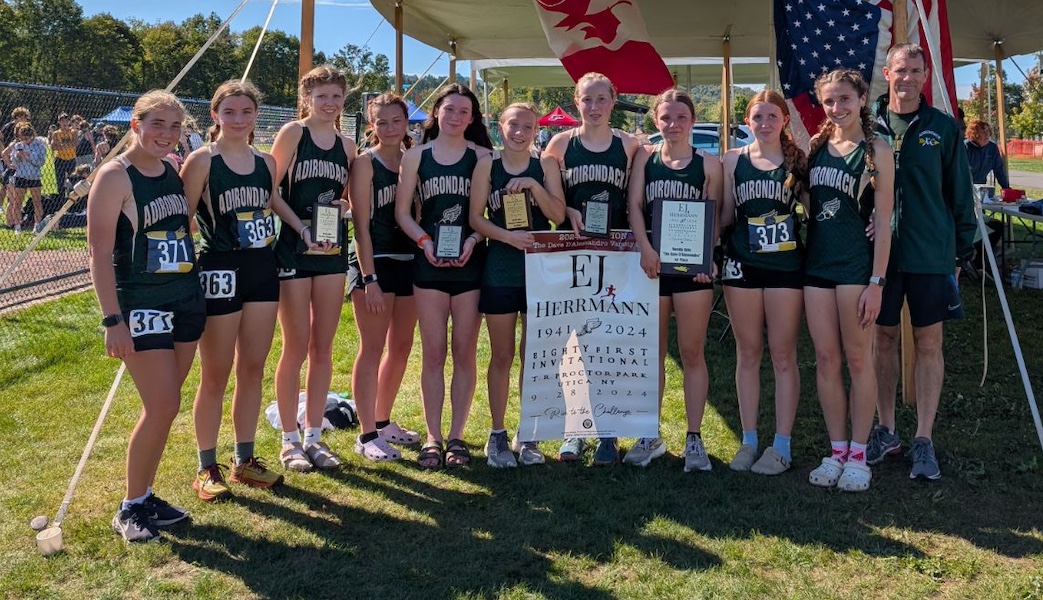 Image of the Dave D'Alessandro Girls Varsity winning team Adirondack