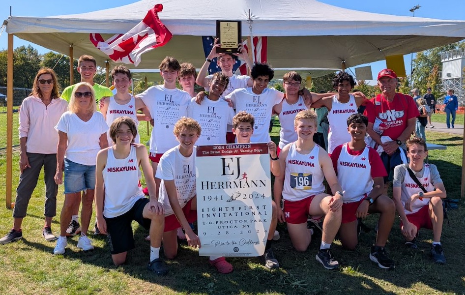 Image of the Brian Dodge Boys JV winning team Niskayuna, presented by the Brian Dodge Family