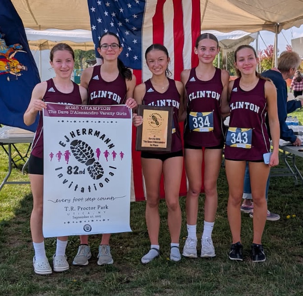 Image of the Dave D'Alessandro Girls Varsity winning team Clinton